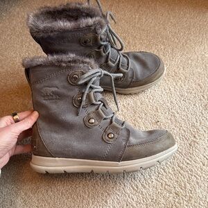 Sorel Gray Fur-Lined Ankle Boots